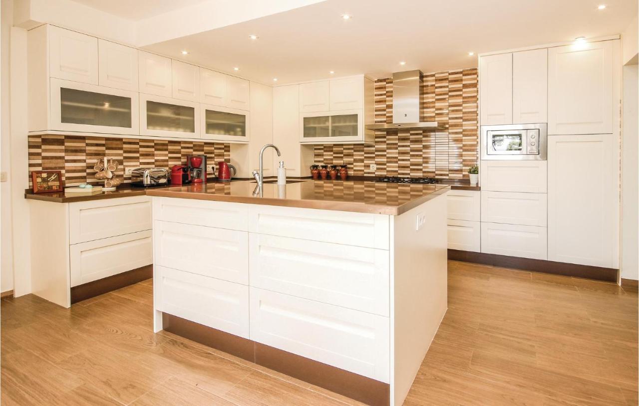 Nice Home In Ojen, Marbella With House Sea View 外观 照片